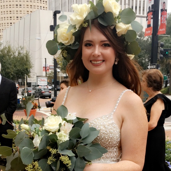 Meet your Posher, Nicole - Picture 2 of 2